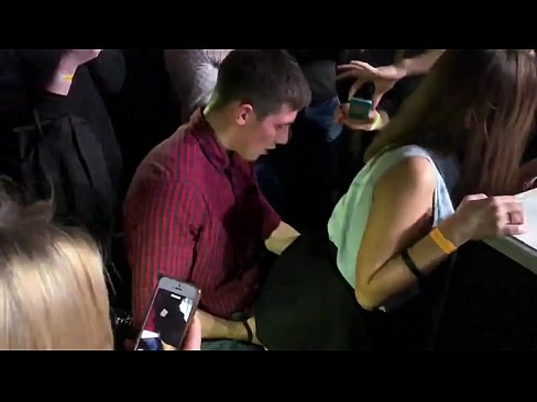 ❤️ Sexe real en una discoteca russa. Noia russa de 18 anys a l'anus i la vagina follada en una discoteca ️❌ Porno al ca.porn-tub-sexer.ru ❤